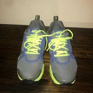 Nike in season training shoe lime, gray purple 7.5